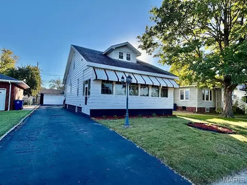 218 Bowman Ave, East Alton, IL 62024