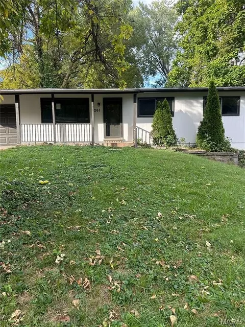261 Barto Dr, Saint Louis, MO 63135