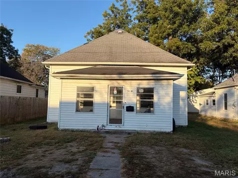 914 S Bess Ave, Marissa, IL 62257