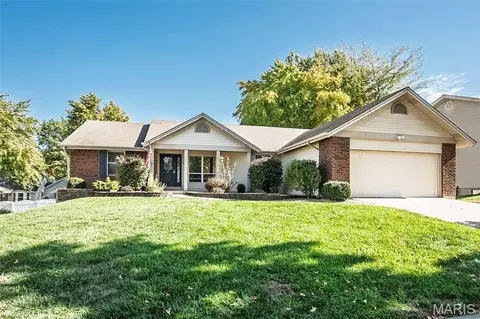 2921 N Kristopher Bnd, Saint Charles, MO 63303