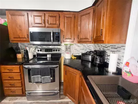 Kitchen - 403 Michael St, Kennett, MO 63857 photo 2 of 3