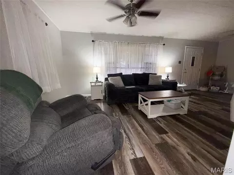 Living - 403 Michael St, Kennett, MO 63857 photo 1 of 2