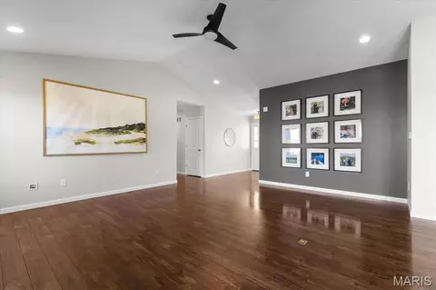 Entry Way - 1316 Whispering River Ct, O'fallon, MO 63366 photo 2 of 4