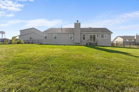 Exterior - 1316 Whispering River Ct, O'fallon, MO 63366 photo 2 of 5