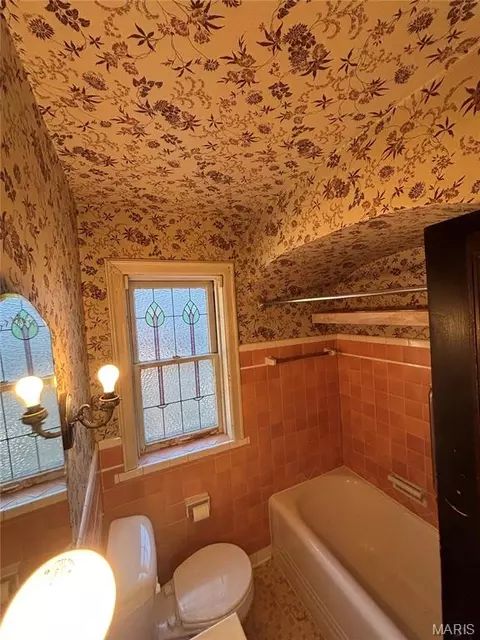 Bath - 8525 Philo Ave, Affton, MO 63123 photo 2 of 2
