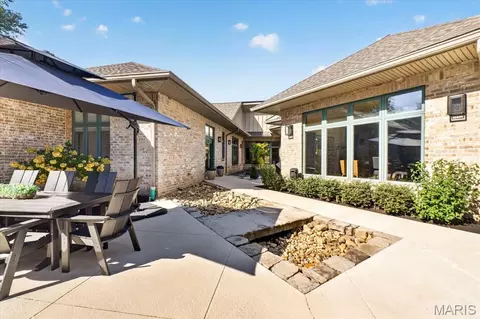 Exterior - 700 Timber Trl, Frontenac, MO 63131 photo 13 of 21