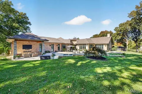 Exterior - 700 Timber Trl, Frontenac, MO 63131 photo 16 of 21