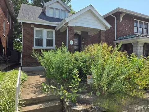 3440 Klocke St, Saint Louis, MO 63118