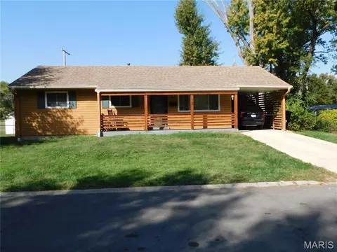 12 Charlotte Dr, Florissant, MO 63031