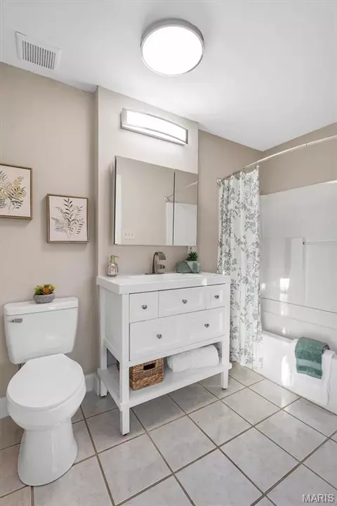 Bath - 9812 Sappington Rd, Sappington, MO 63128 photo 1 of 6