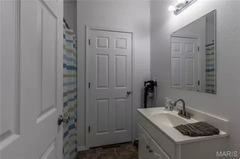 Bath - 112 Mccormick St, Dexter, MO 63841 photo 4 of 4