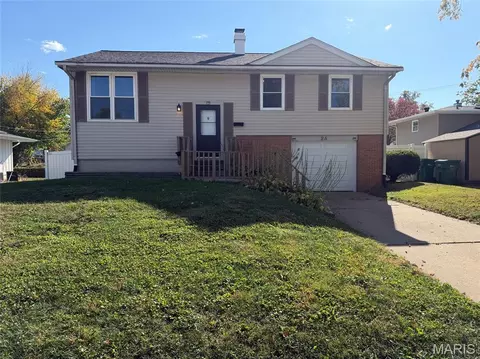 Exterior - 25 Vanderbilt Pl, O'fallon, IL 62269 photo 3 of 4