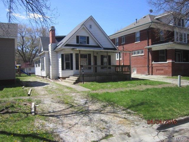 505 E 3rd St, Pana, IL 62557 photo 1