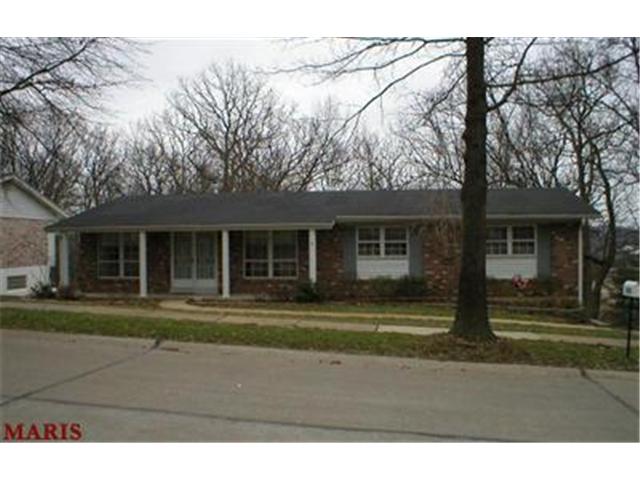 1230 Wissmann Dr, Ballwin, MO 63011 photo 1