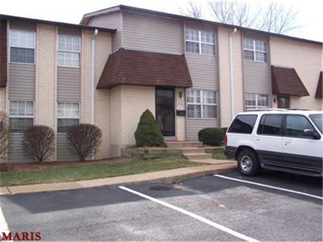 832 Lilybud Ct, Ballwin, MO 63011 photo 1