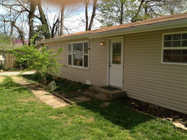 2834 E Cherry, Springfield, MO 65802 photo 1