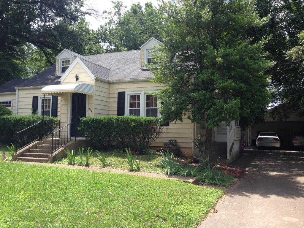 634 E Meadowmere St, Springfield, MO 65807 photo 1