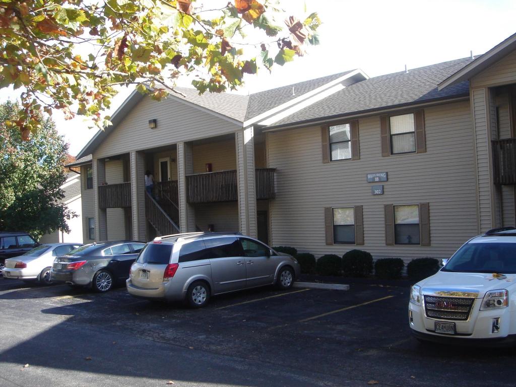 302 Turnberry Dr #2, Branson, MO 65616 photo 1
