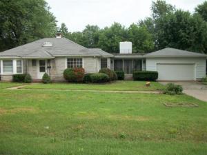 619 W Maple St, Marshfield, MO 65706 photo 1
