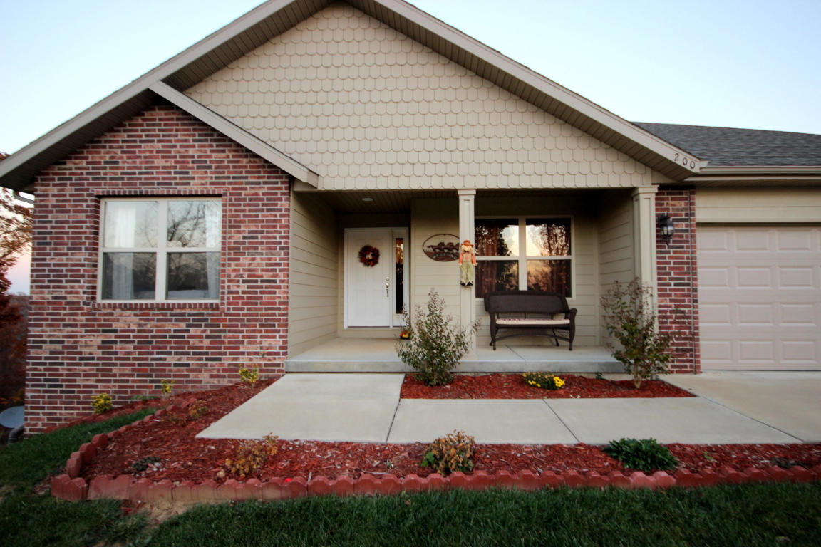 200 N Point Ct, Branson, MO 65616 photo 1