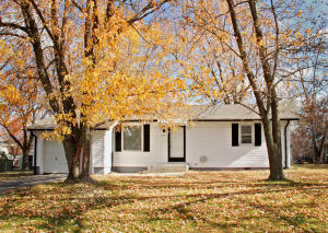 406 N Mill St, Marshfield, MO 65706 photo 1
