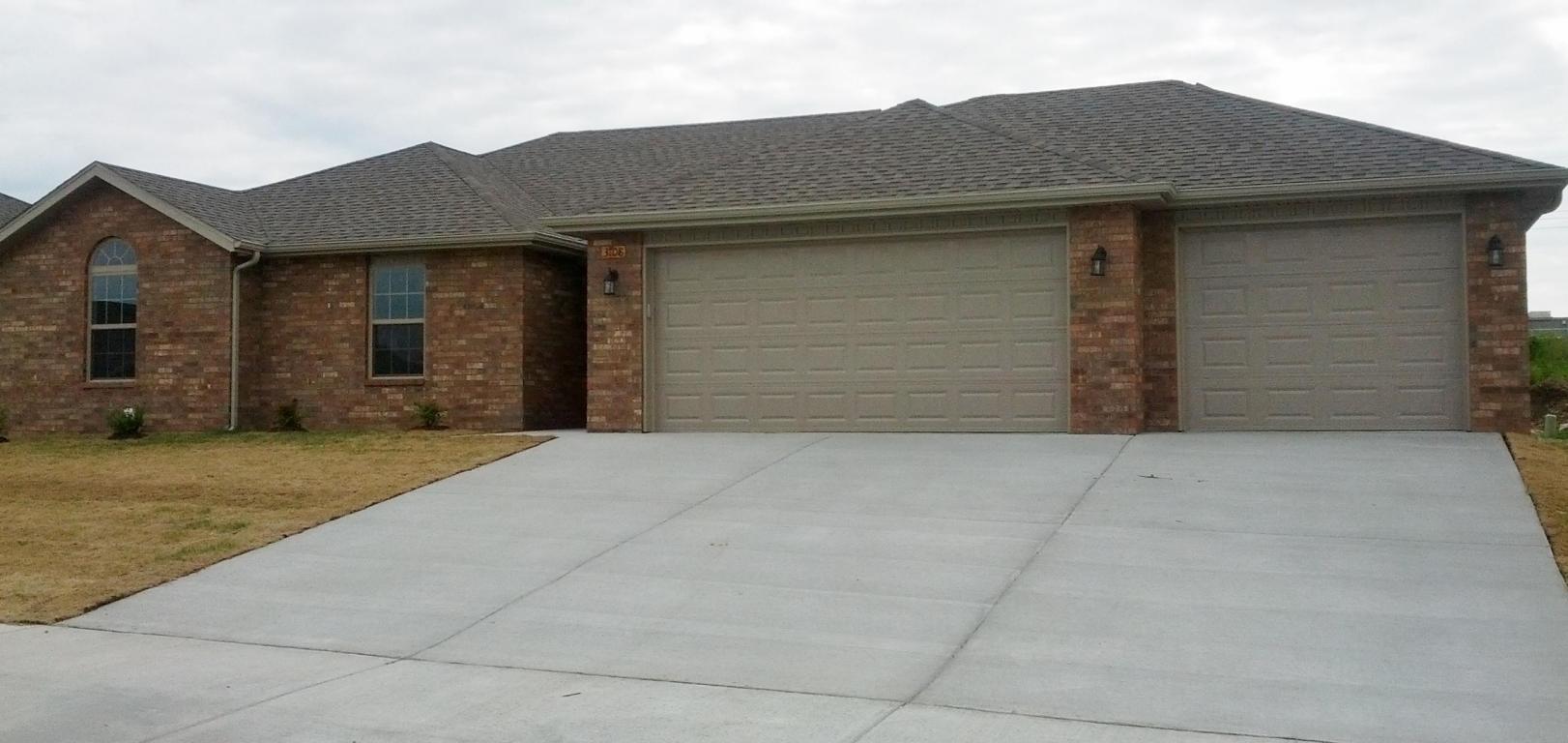 3108 N Wabash Ave, Springfield, MO 65803 photo 1