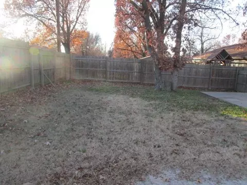 1106 W Arlington Dr, Springfield, MO 65803 photo 18