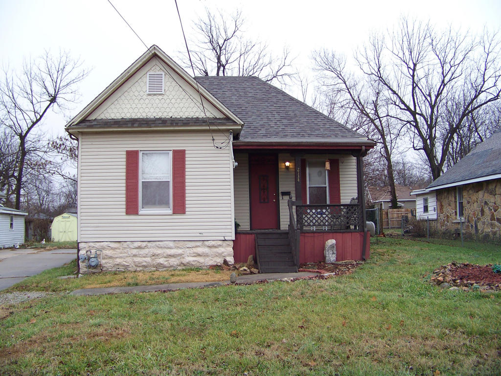 2134 N Washington Ave, Springfield, MO 65803 photo 1