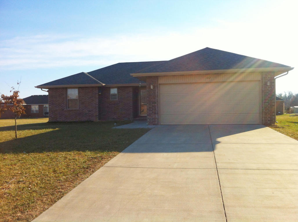 102 E Cherokee St, Strafford, MO 65757 photo 1