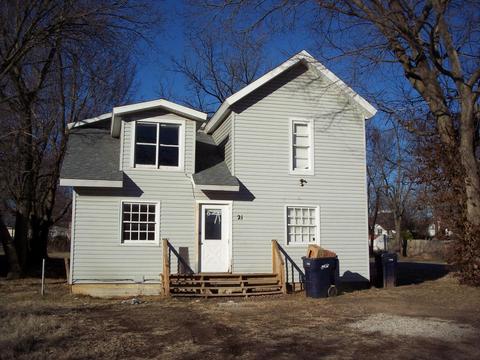 21 E Tyndall St, Aurora, MO 65605 photo 1