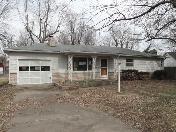 1617 W Dale St, Springfield, MO 65803 photo 1