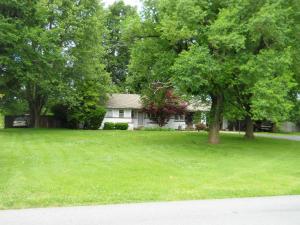 507 S Carnation Dr, Aurora, MO 65605 photo 1