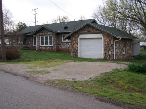 404 Mammoth Street St, Thayer, MO 65791 photo 1