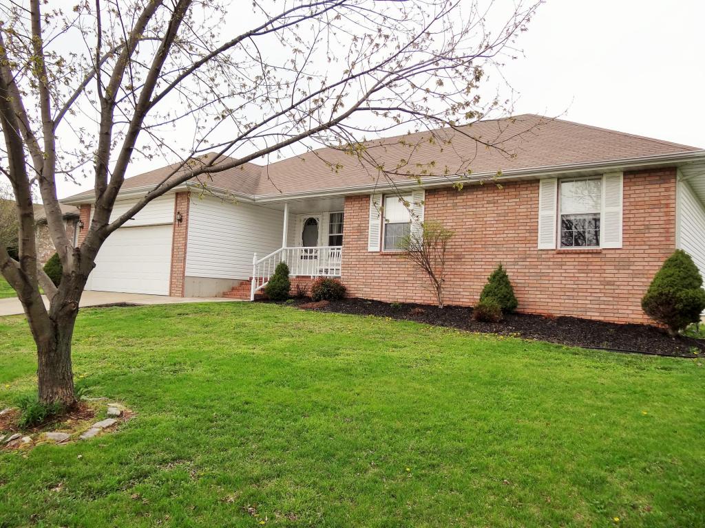 805 Berry Ln, Willard, MO 65781 photo 1