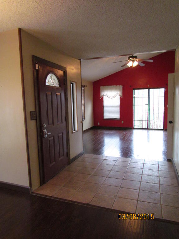 1610 Skyline Dr, Seneca, MO 64865 photo 1