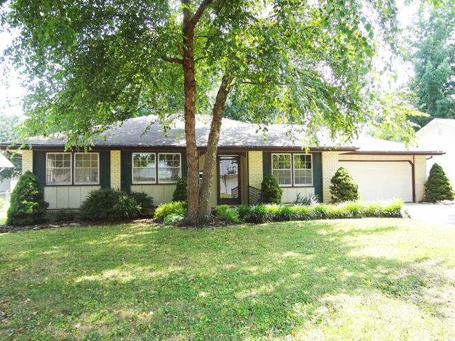 1258 E Greenwood St, Springfield, MO 65804 photo 1