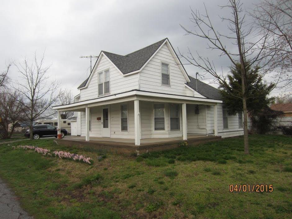 117 E Delta, Aurora, MO 65605 photo 1