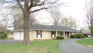 805 St Charles St, Marshfield, MO 65706 photo 1