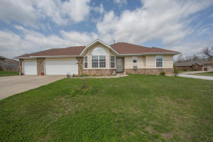 735 S Quade Rd, Springfield, MO 65802 photo 1