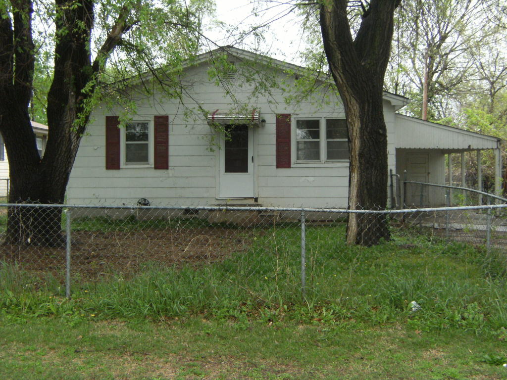 3001 W Madison St, Springfield, MO 65802 photo 1