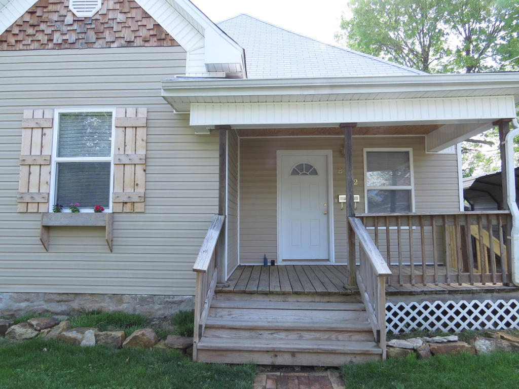 842 S Weaver Ave, Springfield, MO 65806 photo 1