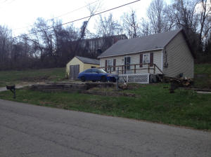 803 Pine St, Cabool, MO 65689 photo 1