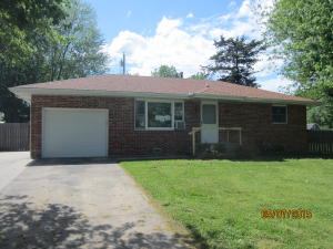 1045 Carol Ct, Aurora, MO 65605 photo 1