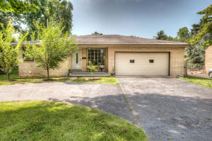 810 E Cherokee St, Springfield, MO 65807 photo 1