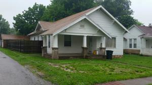 922 W Pershing St, Springfield, MO 65806 photo 1