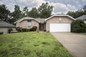 2315 W Cantebury St, Springfield, MO 65810 photo 1