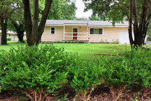 527 N Buffalo St, Marshfield, MO 65706 photo 1
