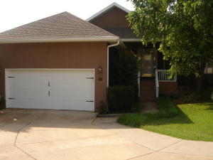 219 Eagle Pointe Dr, Branson, MO 65616 photo 1