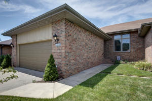4733 S Kickapoo Ave, Springfield, MO 65804 photo 1