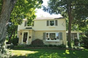 734 S Kickapoo Ave, Springfield, MO 65804 photo 1